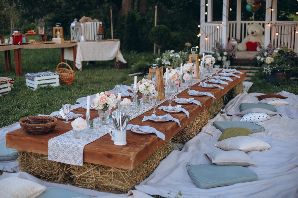 decorations made of wood and wildflowers served on the festive table