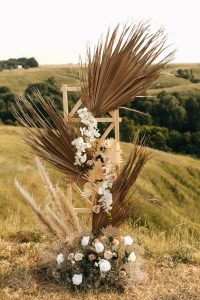 mariage bohème verdoyant: déco herbes de pampas, macramé mariage bohème verdoyant: déco herbes de pampas, macramé