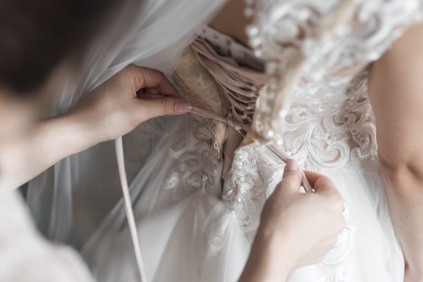 La dentelle, l'essence de la robe de mariée