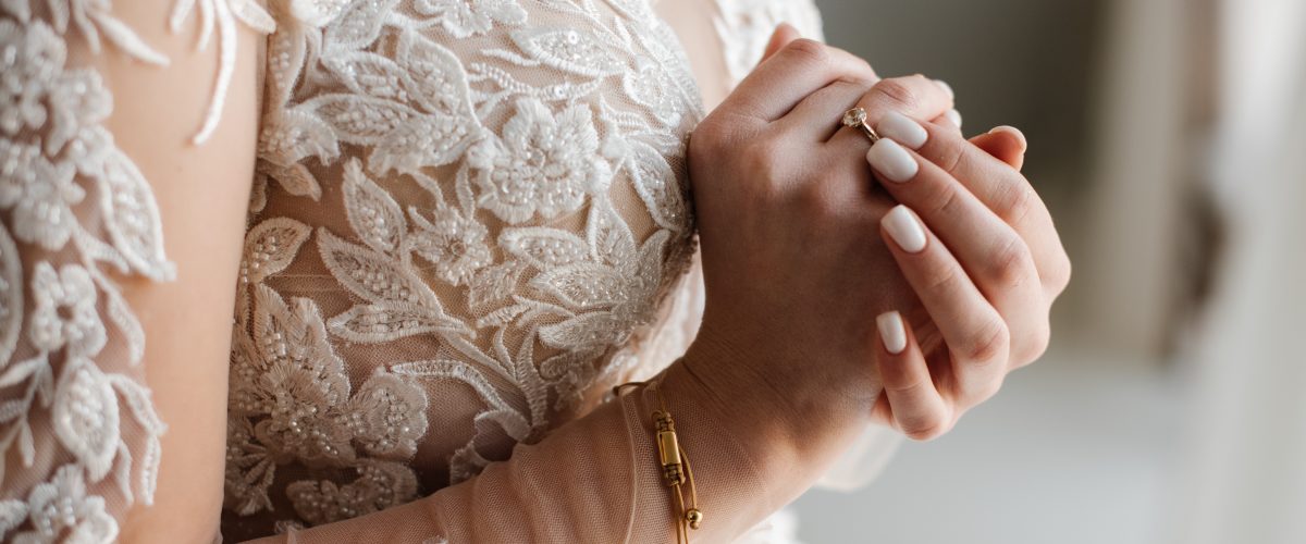La dentelle, l’essence de la robe de mariée