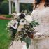 Mariage d'Anémones et d'Eucalyptus Naturel, un Duo Élégant !