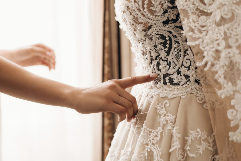 La dentelle, l'essence de la robe de mariée La dentelle, l'essence de la robe de mariée