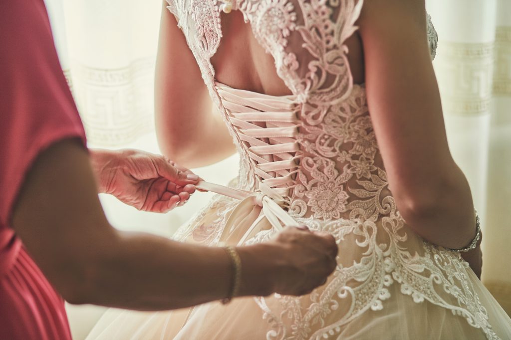 La dentelle, l'essence de la robe de mariée