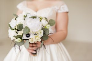 Mariage d’Anémones et d’Eucalyptus Naturel, un Duo Élégant ! Mariage d’Anémones et d’Eucalyptus Naturel, un Duo Élégant !