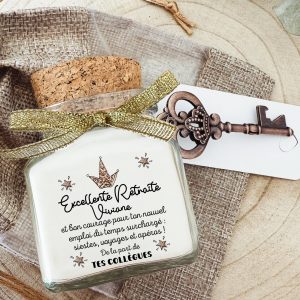 Bougie personnalisée départ retraite avec message humoristique et ruban doré